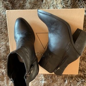 Kelsi Dagger Boots. Only worn a few times.